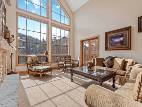 Four Bedroom Ski Rental Sleeps 10 Guests